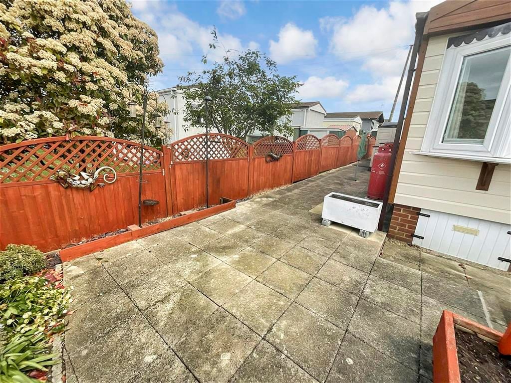 Property photo 3 of 8 Garden Area