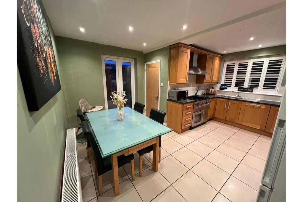 Property photo 3 of 19 Kitchen/Diner