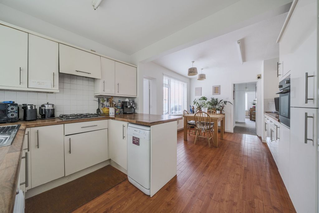 Property photo 2 of 14