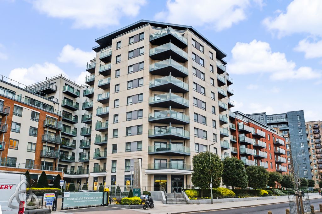 Property photo 3 of 12