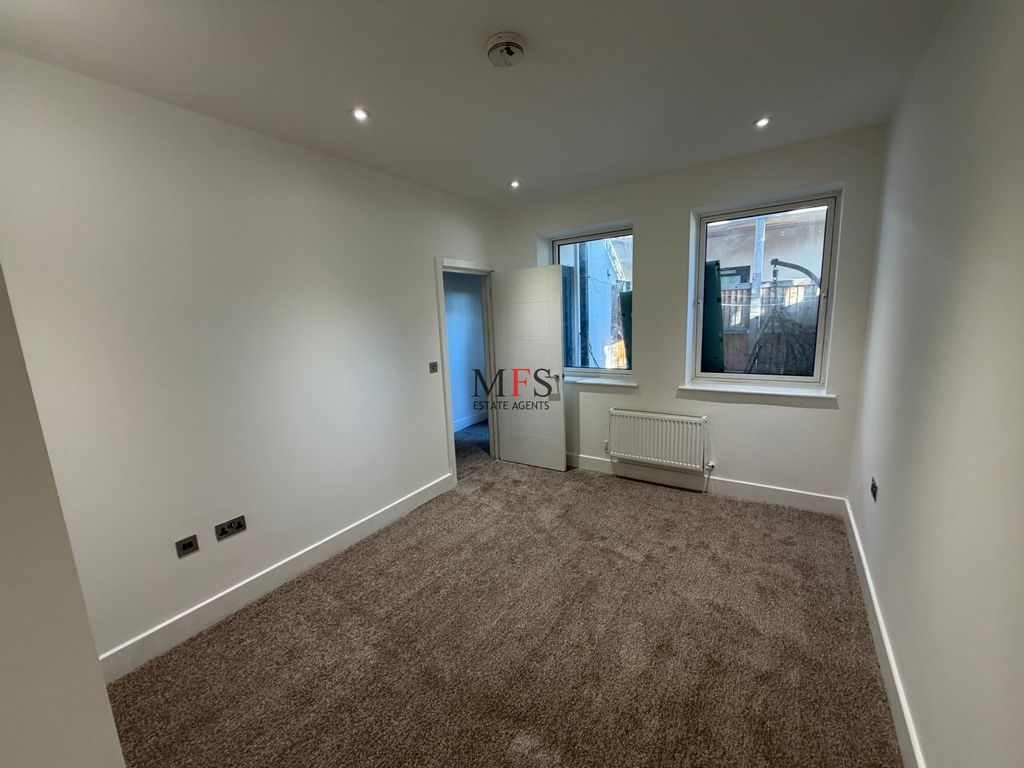 Property photo 2 of 10 Photo 1
