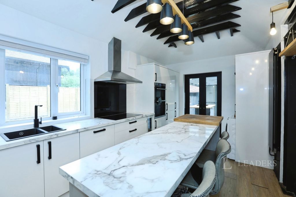 Property photo 1 of 25 Pbox-Img.Jpg