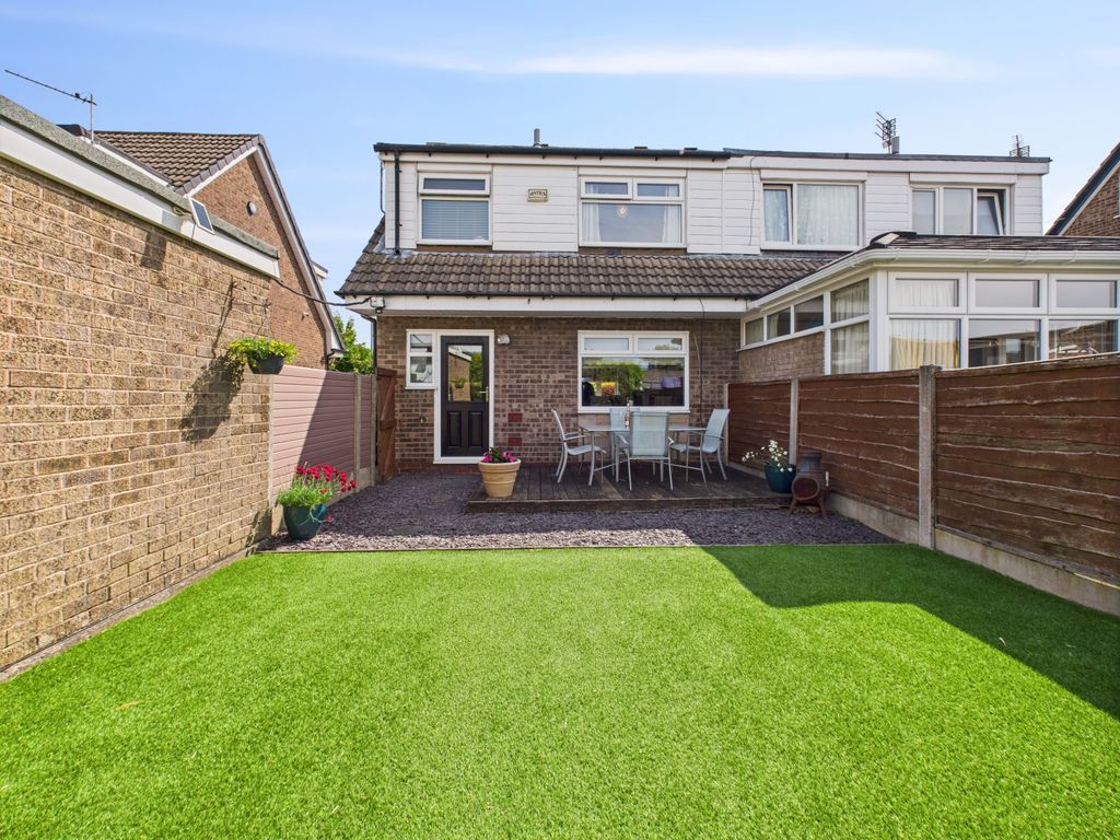 Property photo 3 of 22 Cam03729G0-Pr0064-Still028