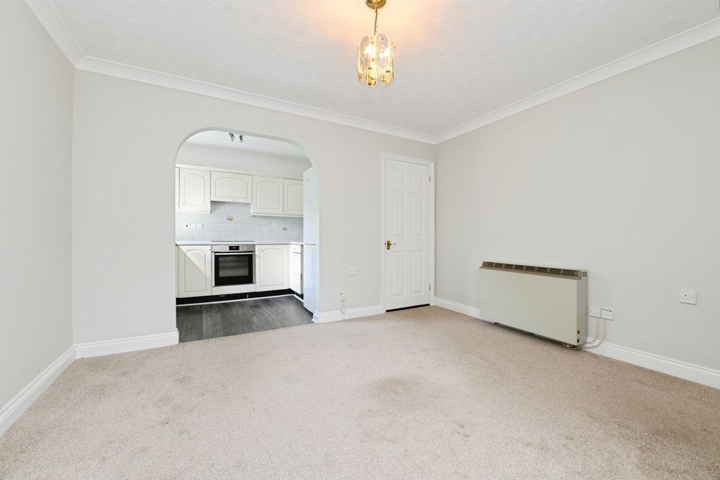 Property photo 3 of 10 Photo