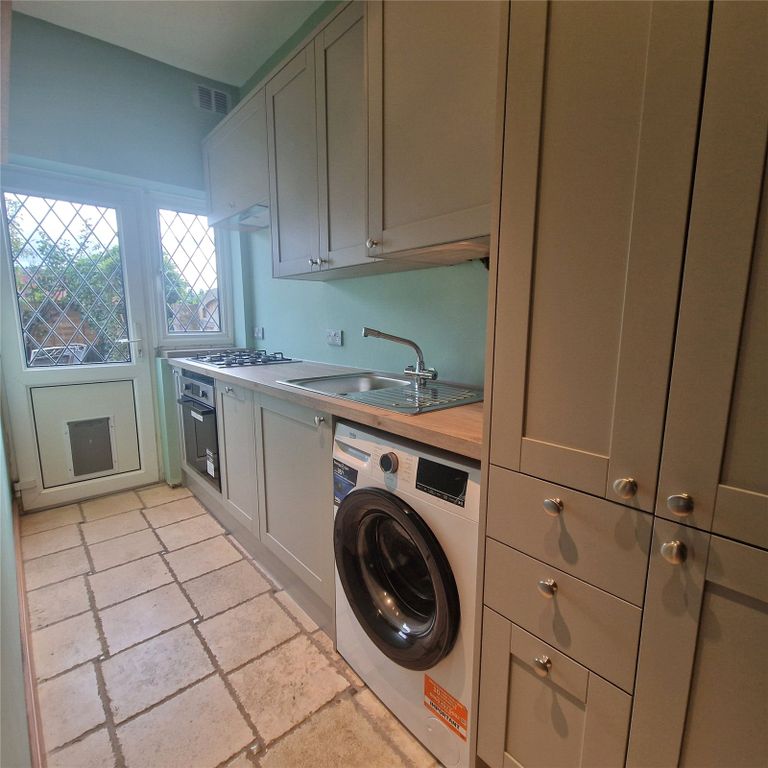 Property photo 2 of 13 Picture No. 16