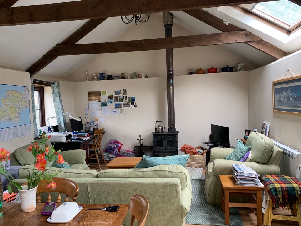 Property photo 2 of 9