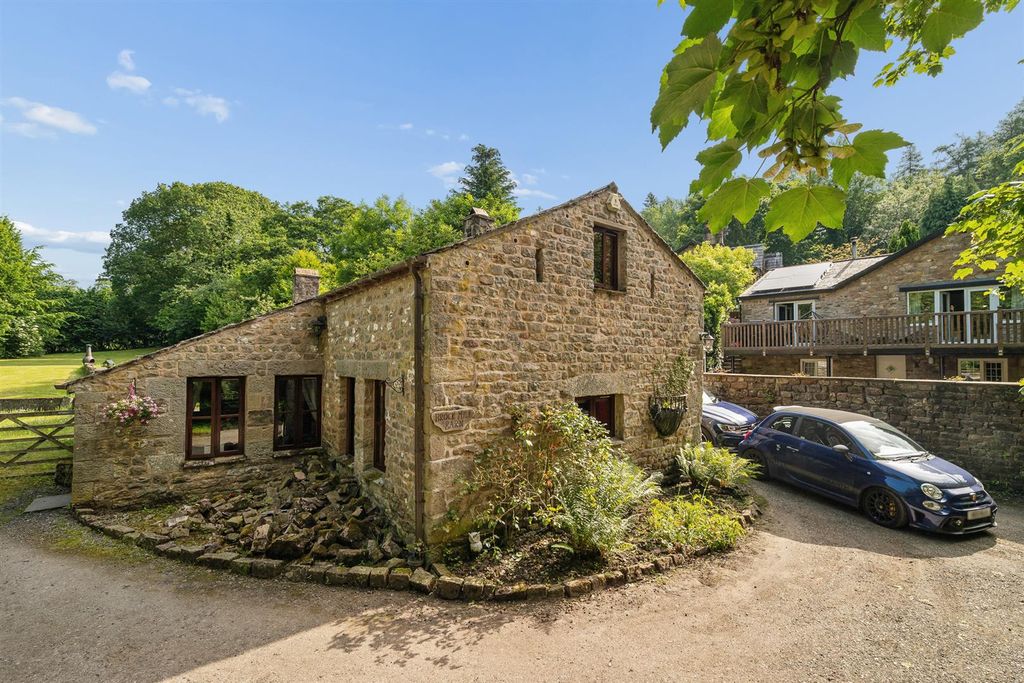 Property photo 1 of 36 Brock Mill Barn External-3 (2).Jpg 35.Jpg