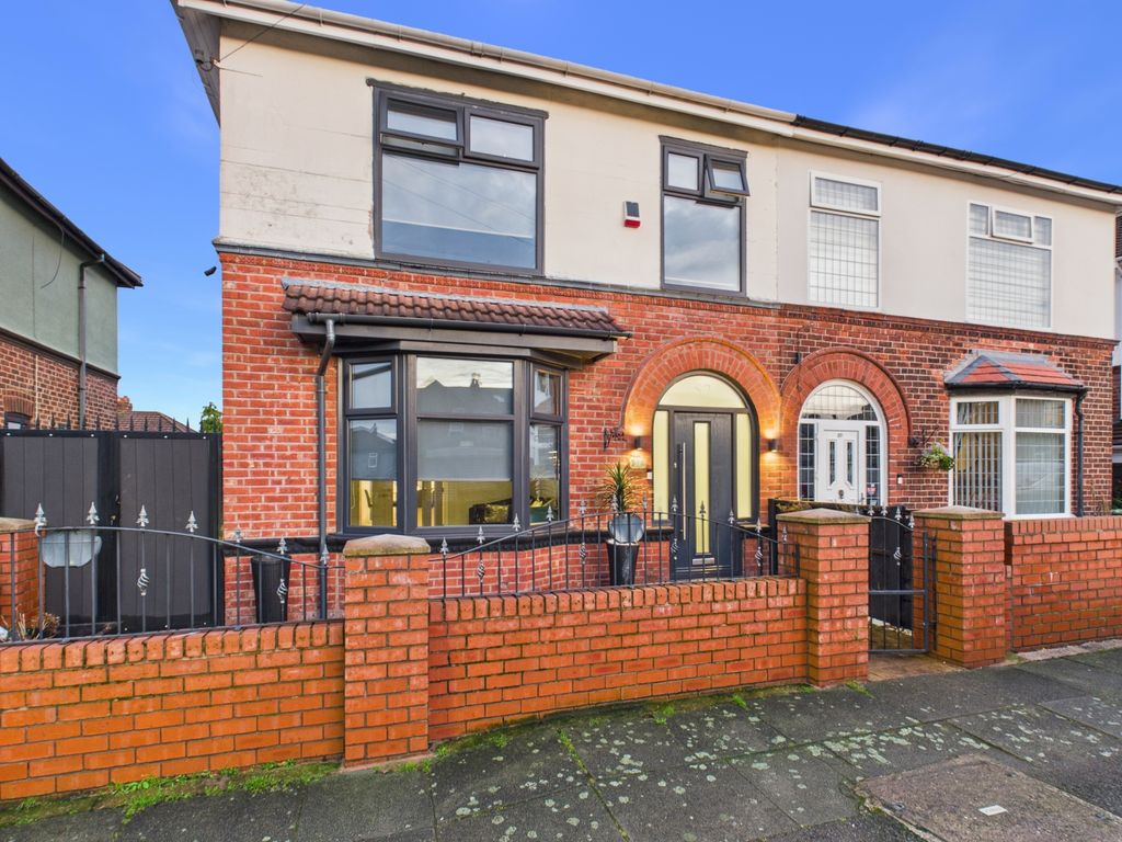 Property photo 2 of 23 Cam03729G0-Pr0217-Still002