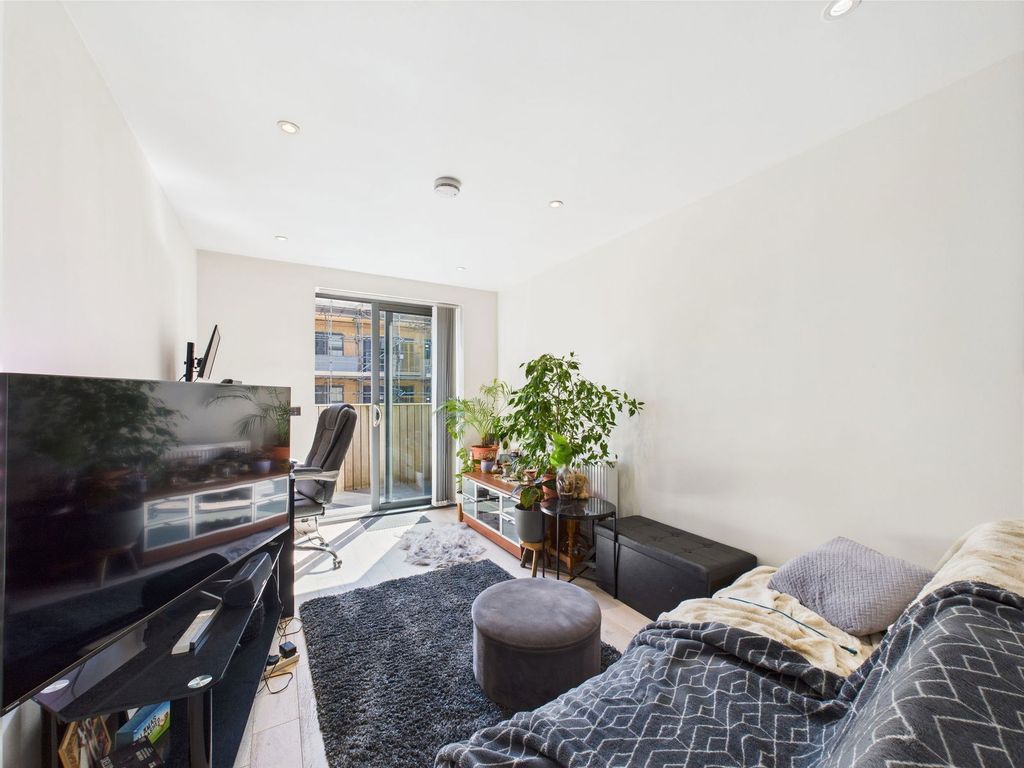 Property photo 3 of 7