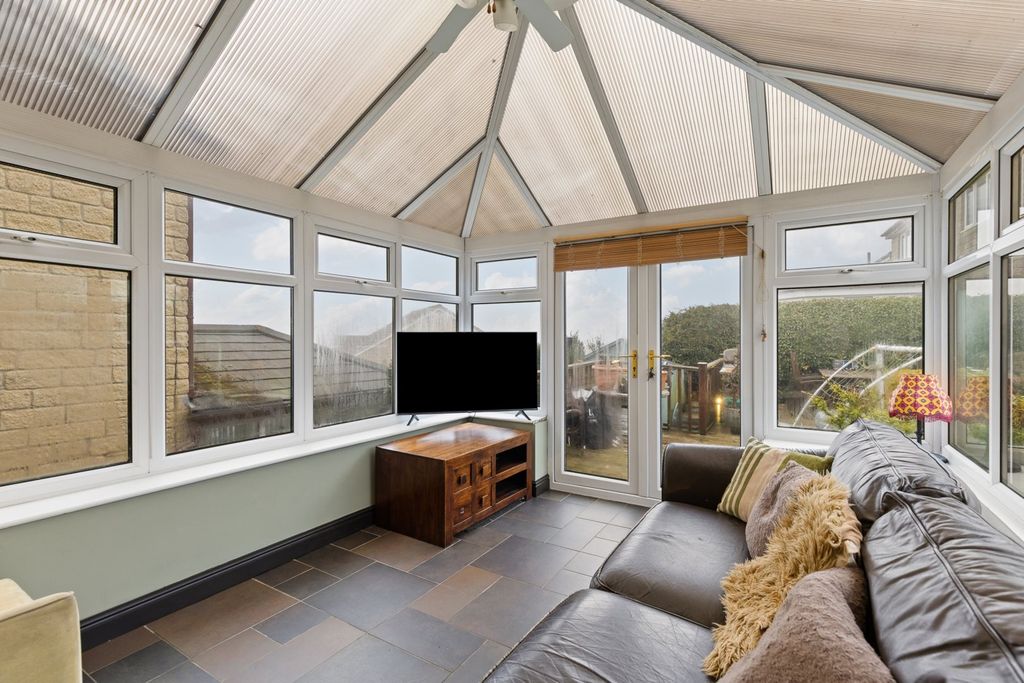 Property photo 3 of 38