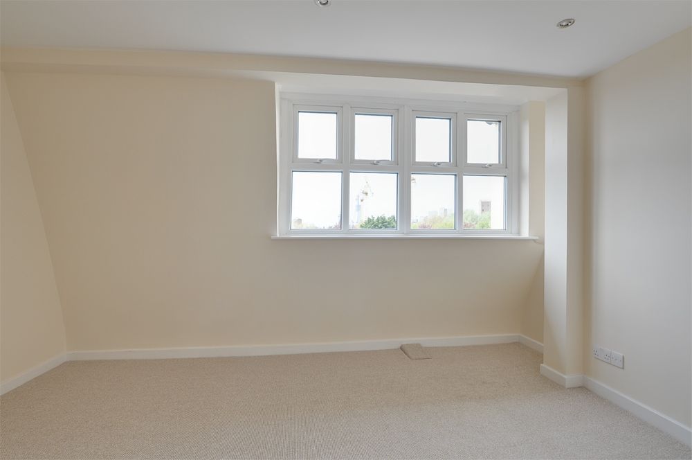 Property photo 3 of 6 Photo 2