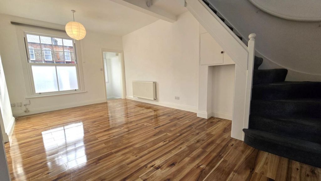 Property photo 1 of 11 5.Jpeg