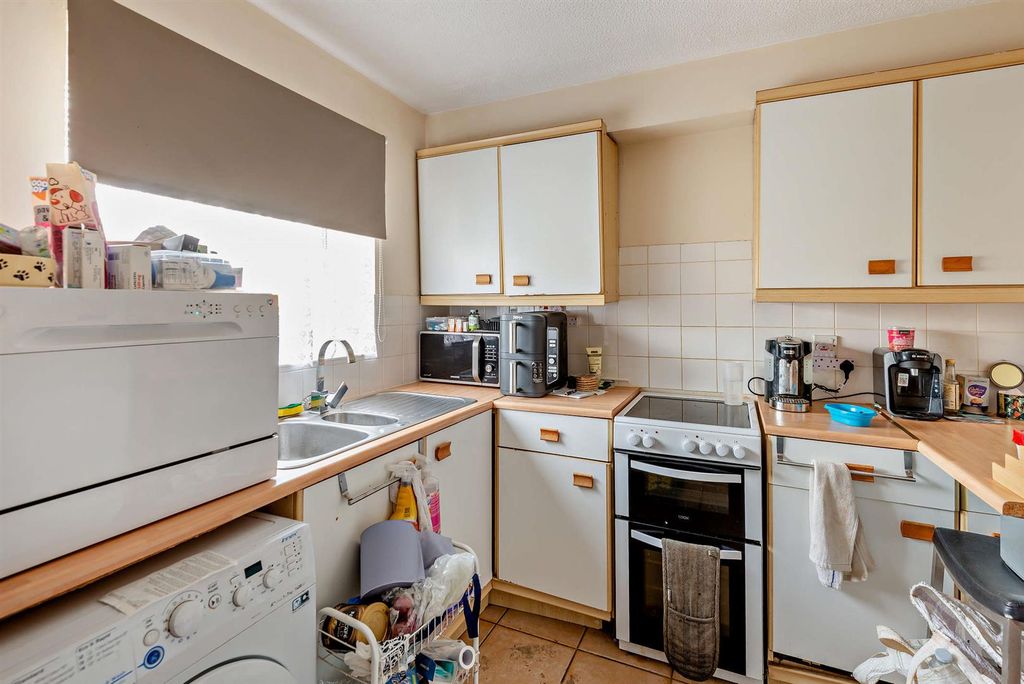 Property photo 3 of 7