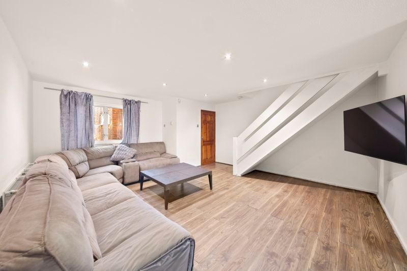 Property photo 2 of 13 Photo 3