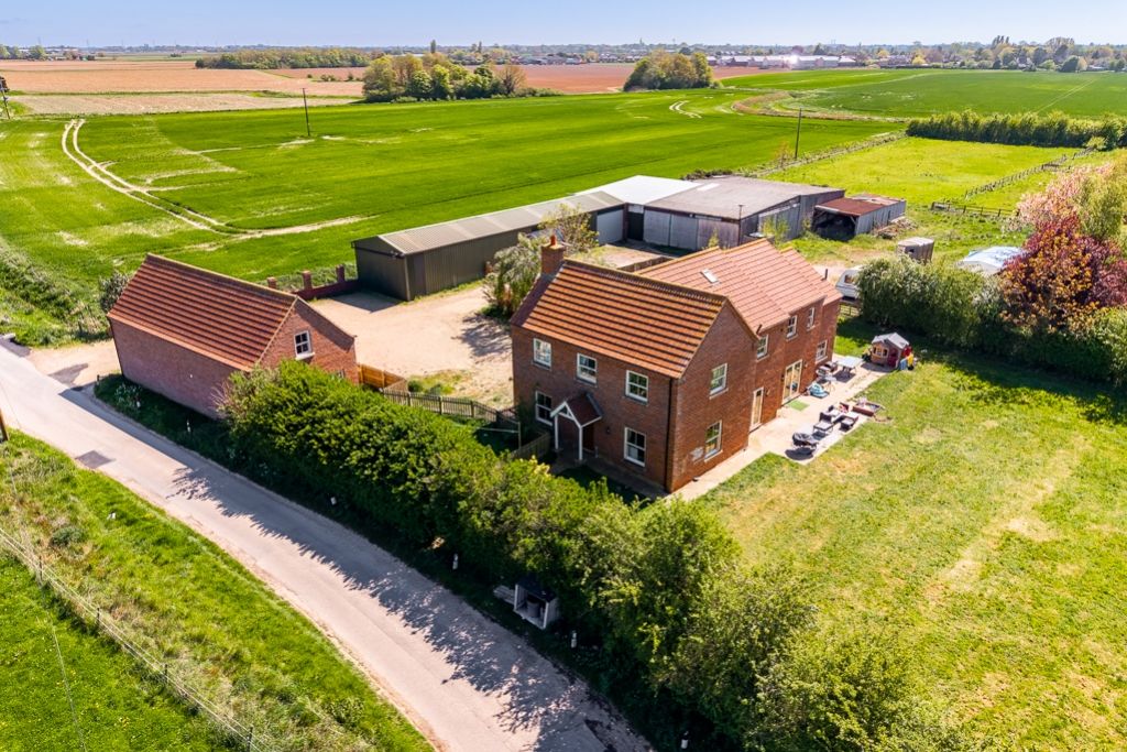 Property photo 1 of 63 Glebe Farm (Spalding)-1