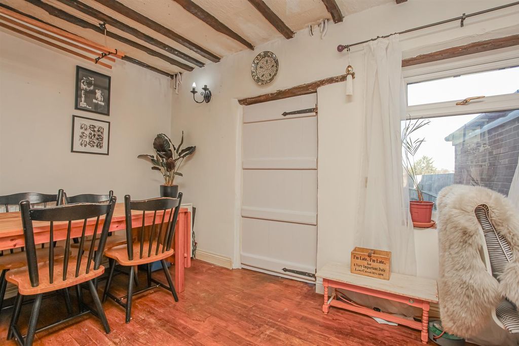 Property photo 3 of 10 Img_8524.Jpg