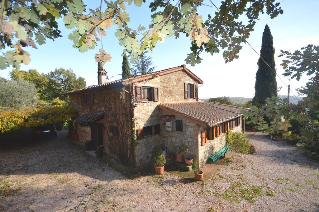 Property photo 2 of 23
