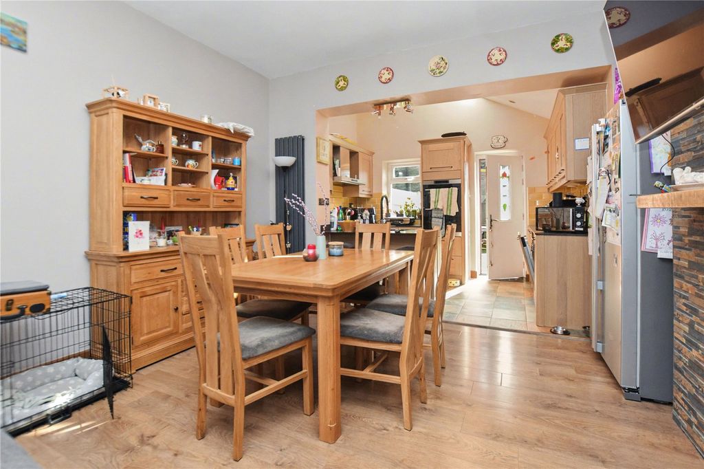 Property photo 3 of 19 Picture No. 33