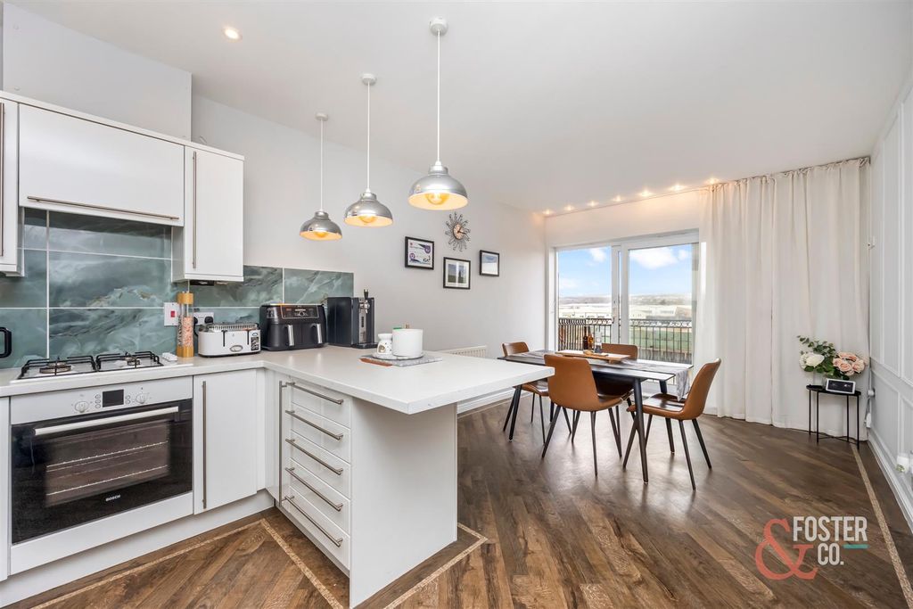 Property photo 2 of 17 Sussex Wharf, Dunwich, 14-008.Jpg