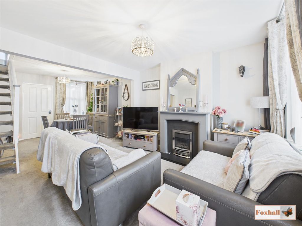 Property photo 3 of 16 Lounge / Diner