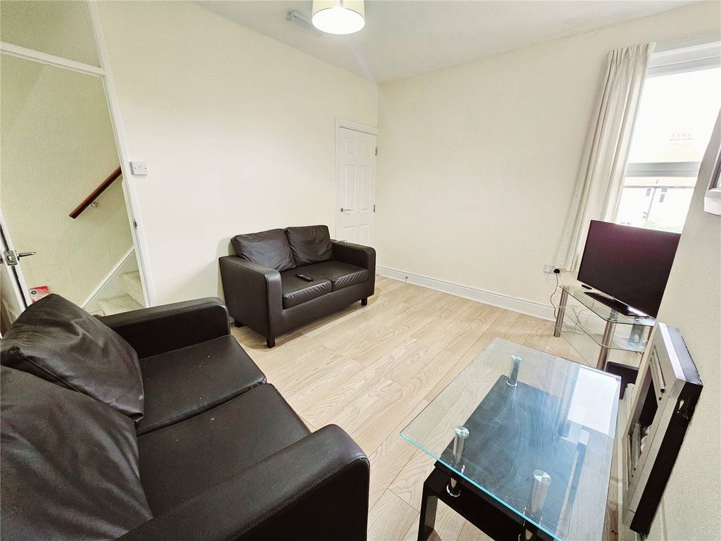 Property photo 3 of 19 Reception Room