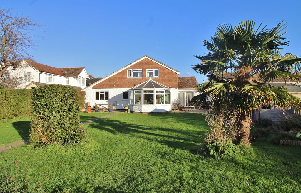 Property photo 2 of 23