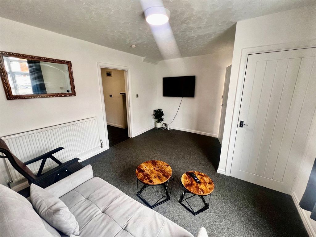 Property photo 3 of 11 Picture No. 05