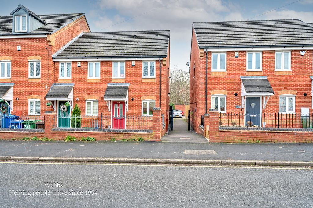 Property photo 3 of 6 Webbs-41.Jpg