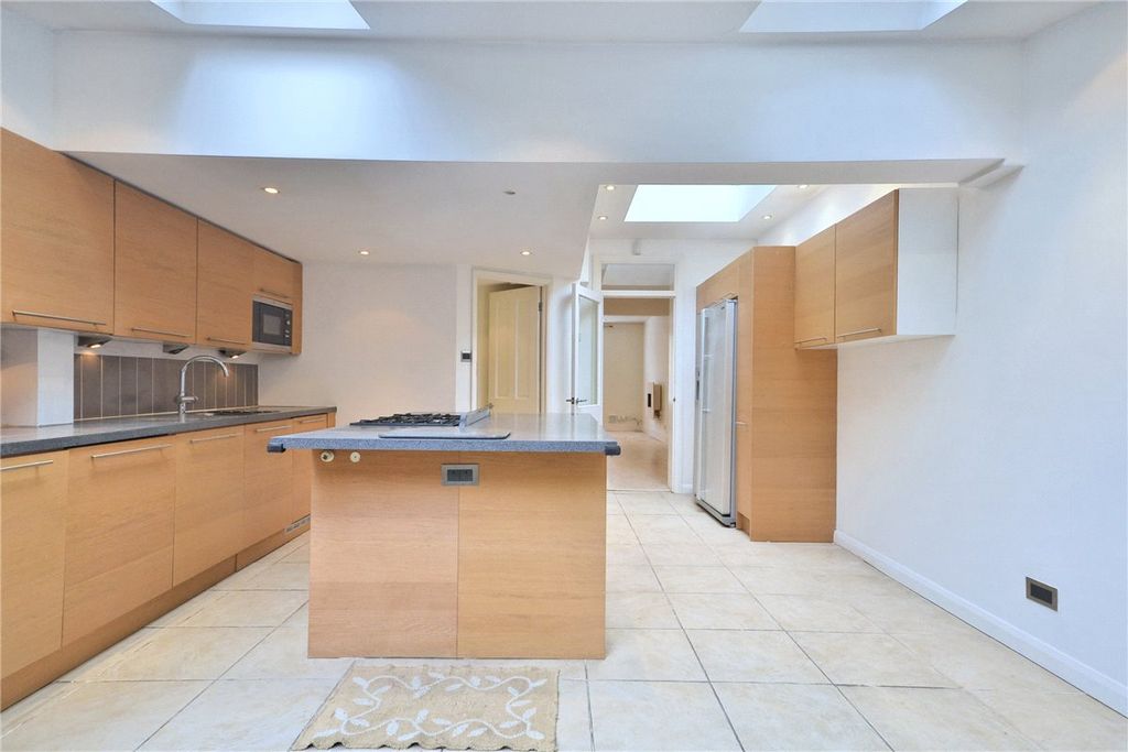 Property photo 2 of 16 Kitchen 2