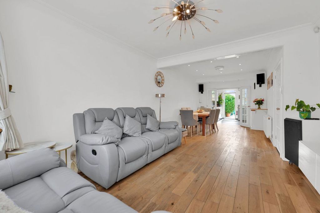 Property photo 2 of 29