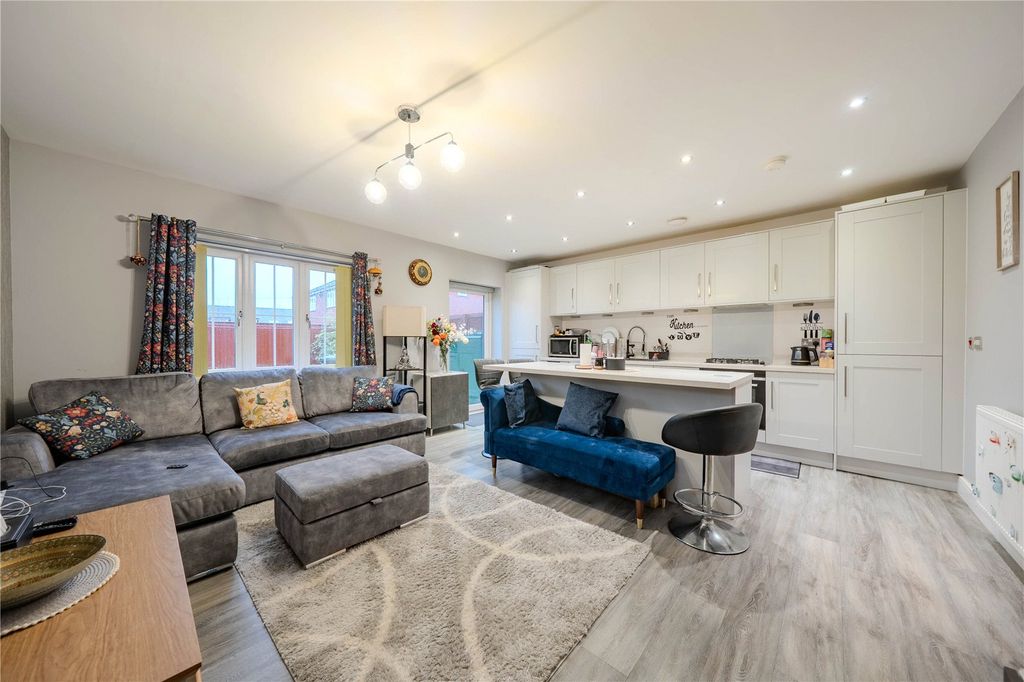 Property photo 2 of 13 Picture 2