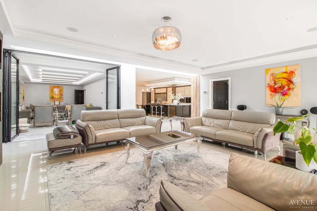 Property photo 3 of 50 4537386