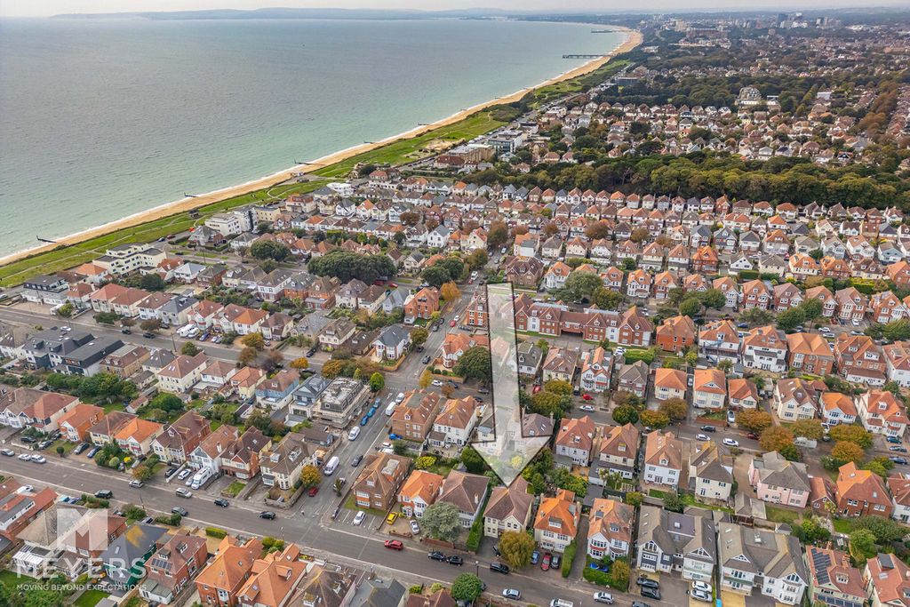 Property photo 1 of 44