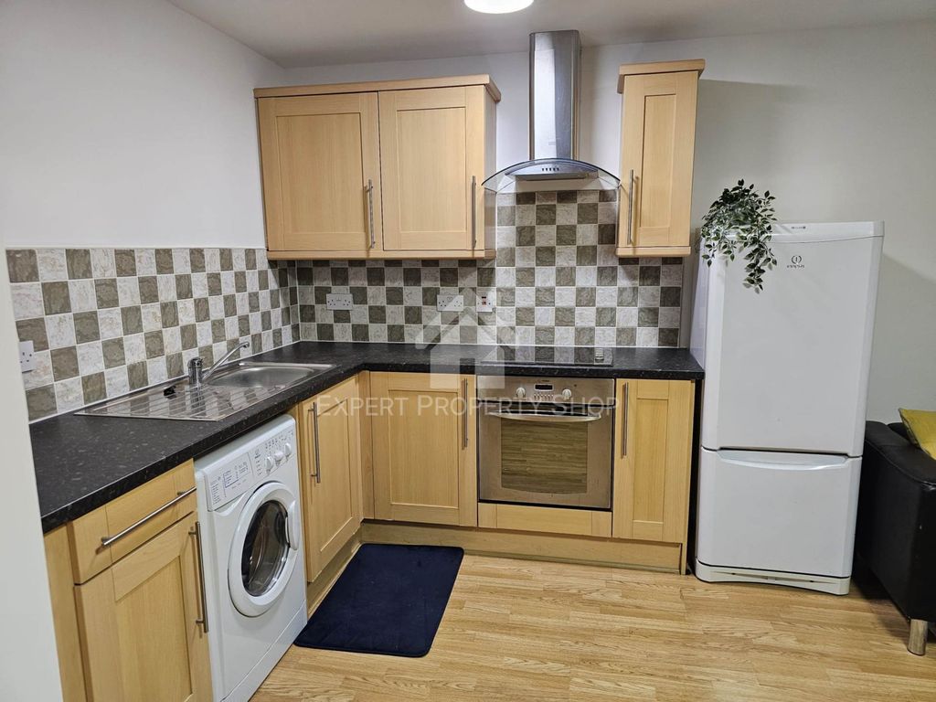 Property photo 2 of 9