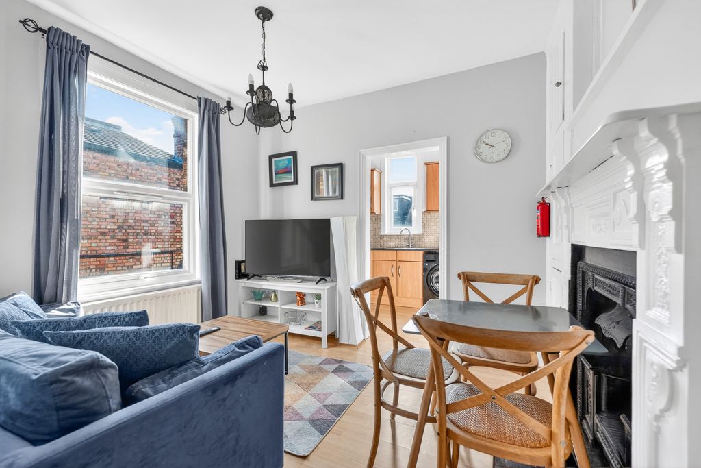 Property photo 3 of 12