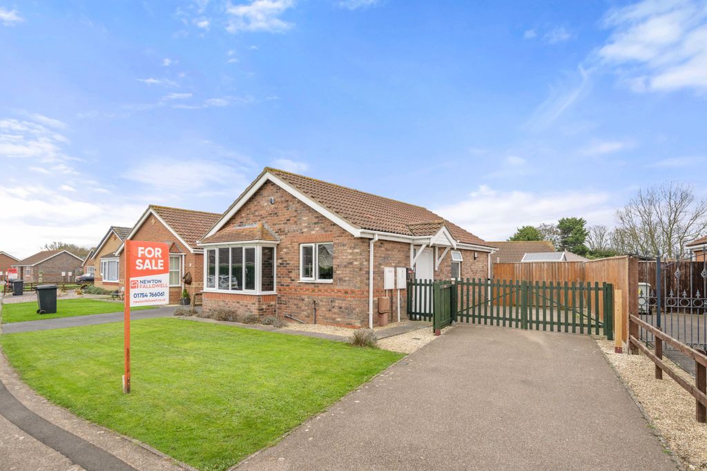 Property photo 1 of 25