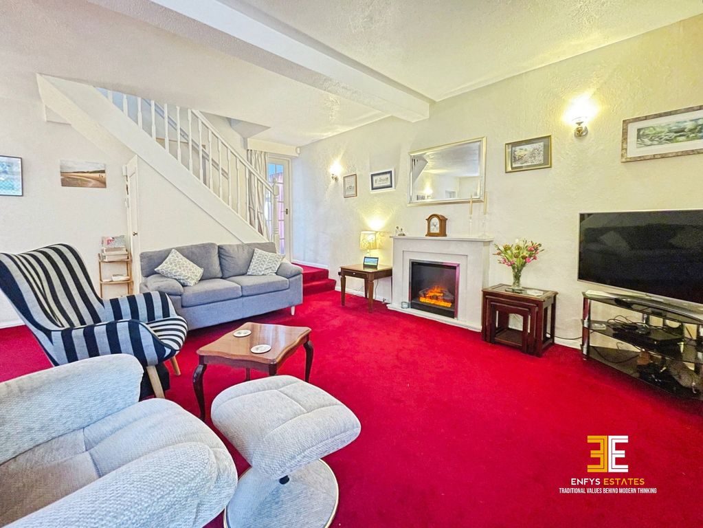 Property photo 2 of 33