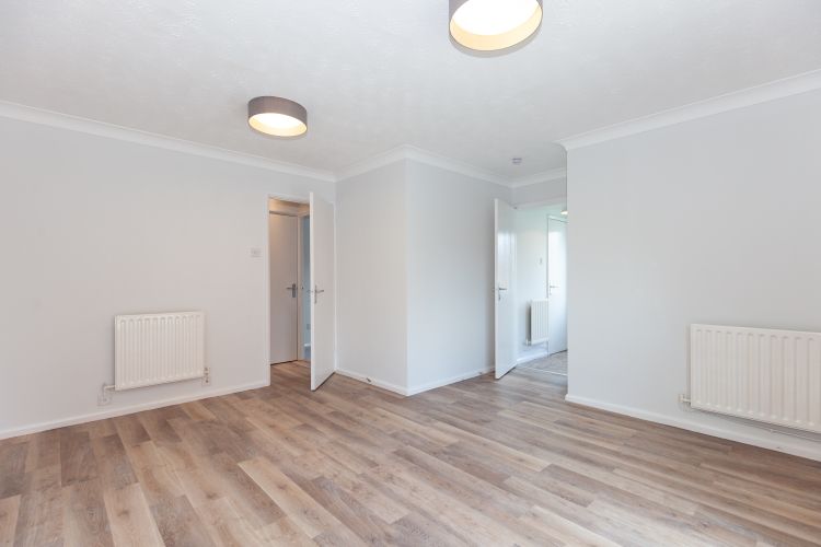 Property photo 2 of 7 223126