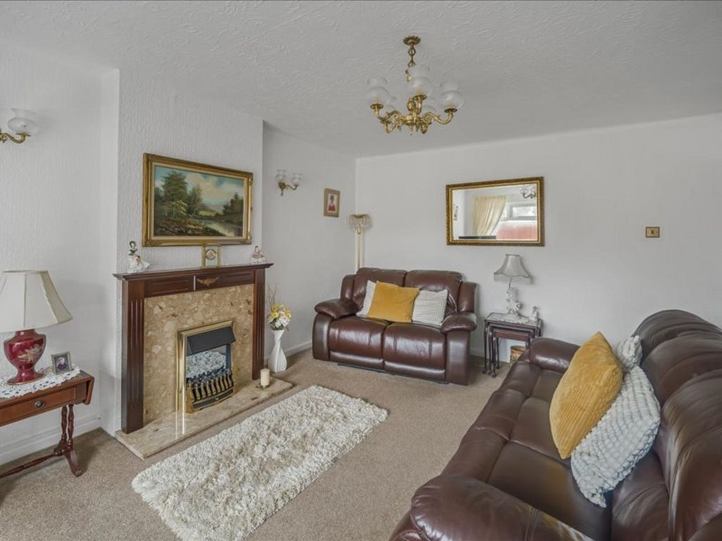 Property photo 3 of 28