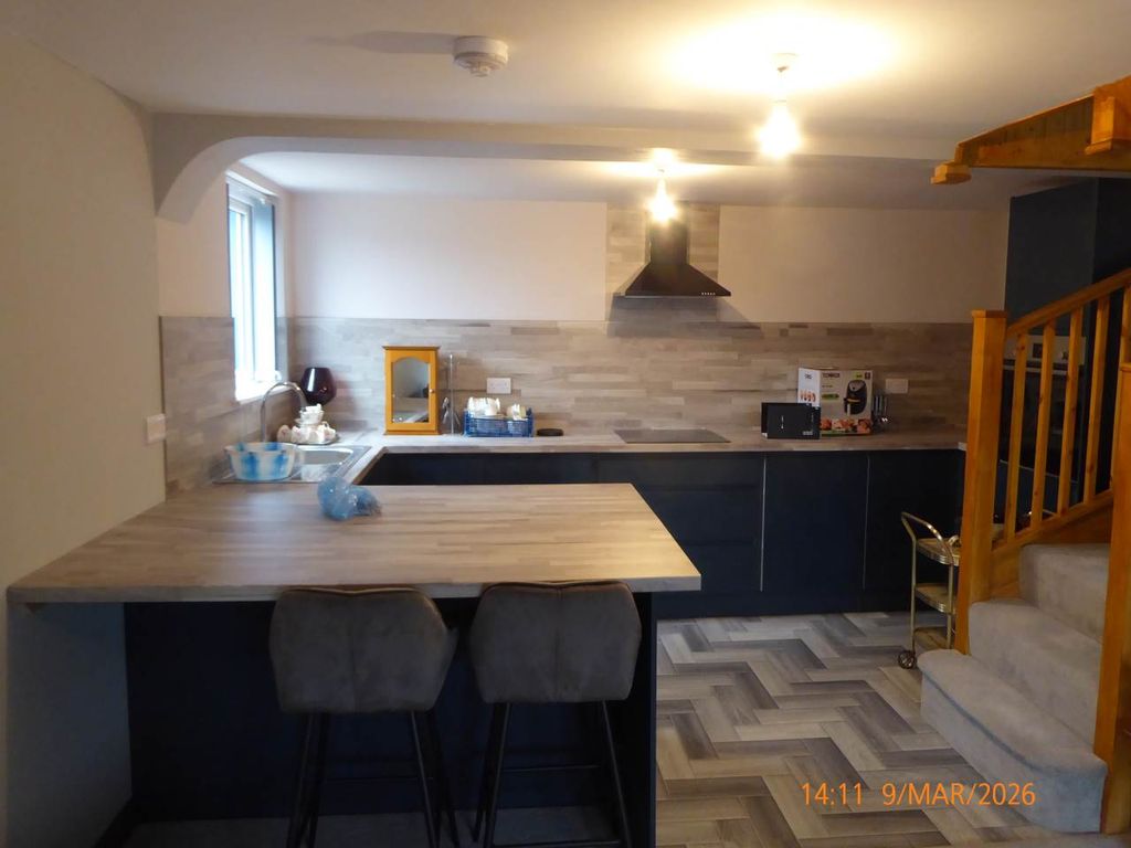 Property photo 3 of 9 P1130928