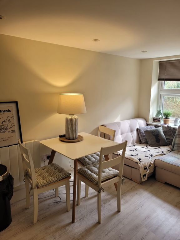 Property photo 2 of 28