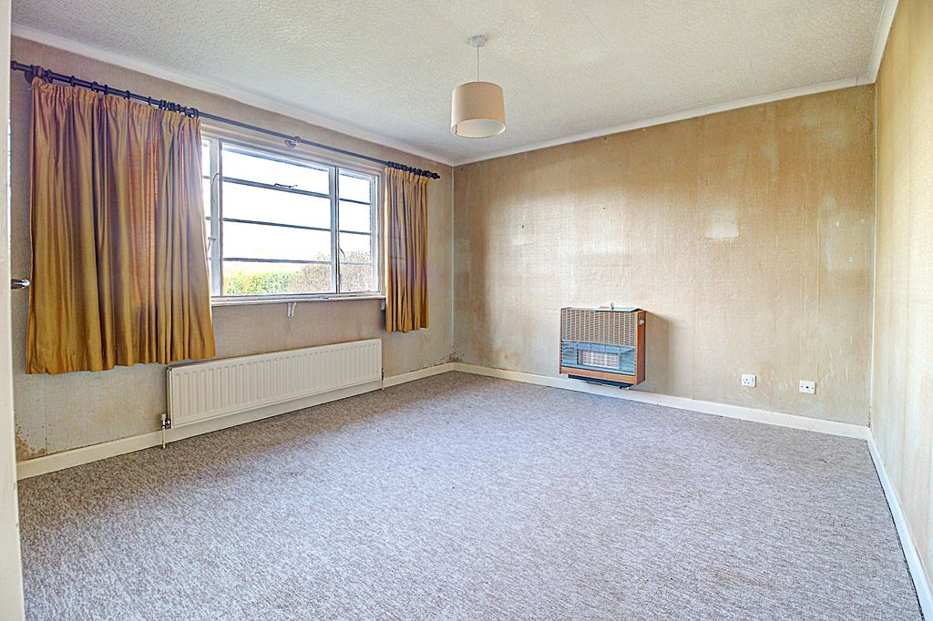 Property photo 2 of 14 Lounge