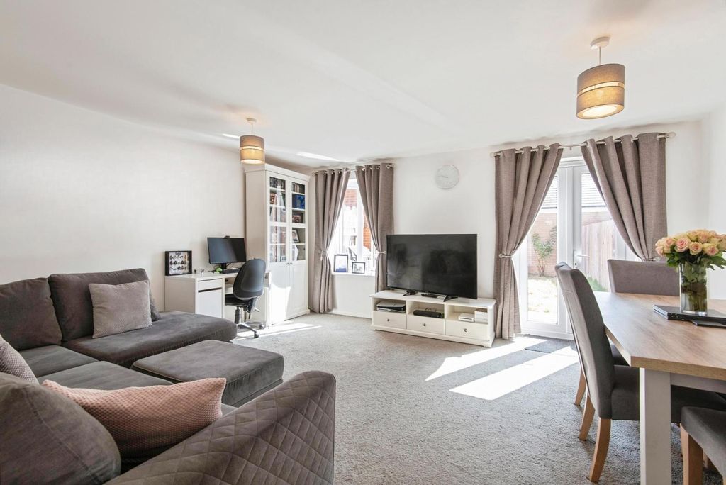 Property photo 2 of 19 Pbox-Img.Jpg