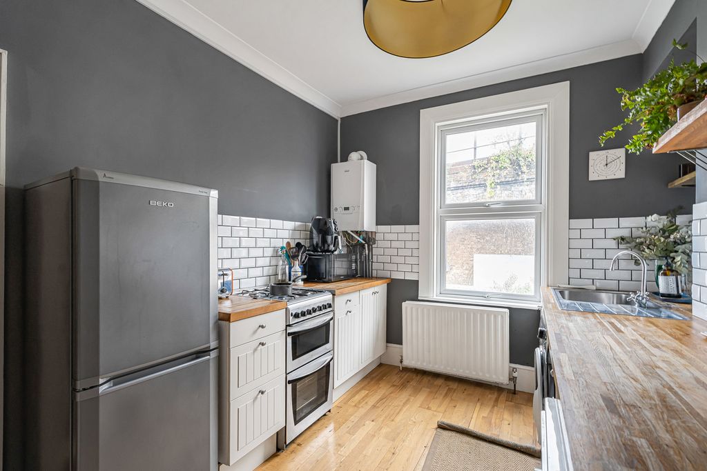 Property photo 3 of 15 Kitchen