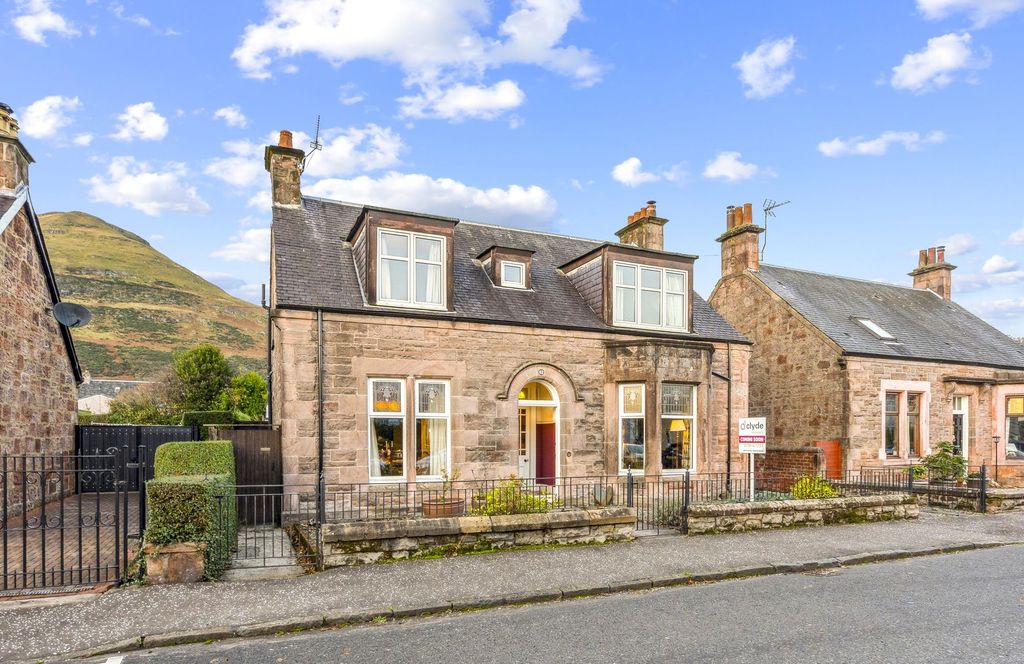 Property photo 1 of 41