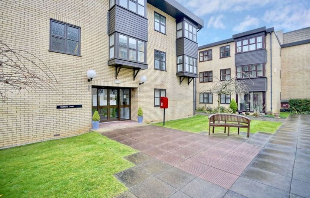 Property photo 1 of 12