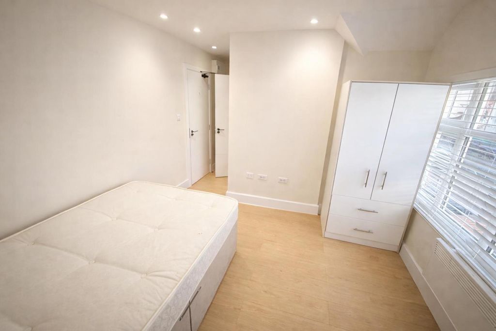 Property photo 2 of 7 Chatgpt Image Mar 30, 2026, 05_07_54 Pm.Png