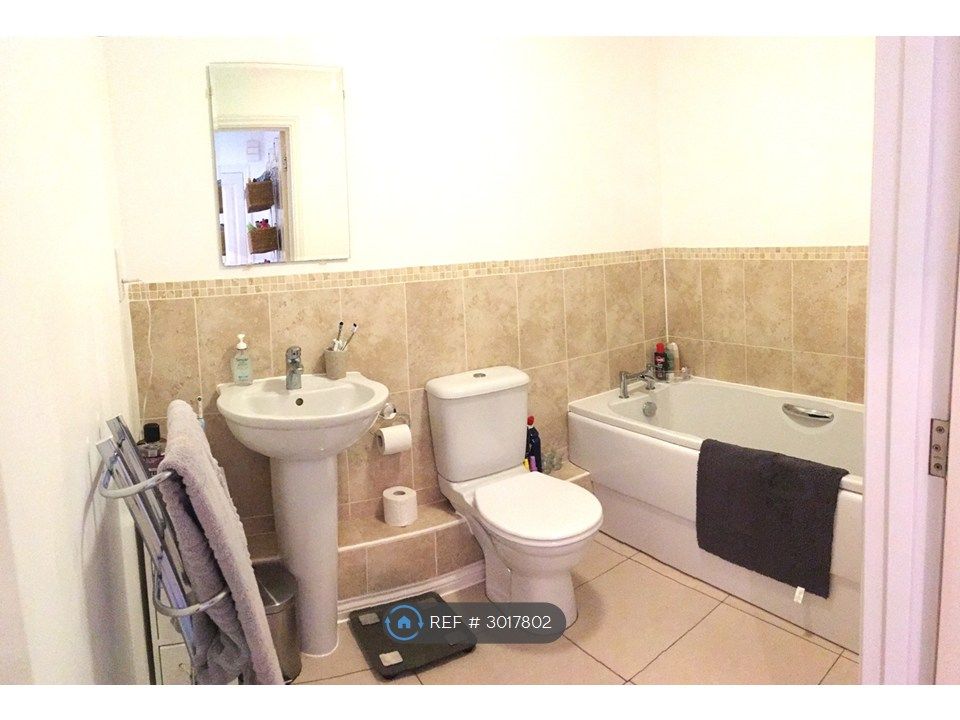 Property photo 2 of 11