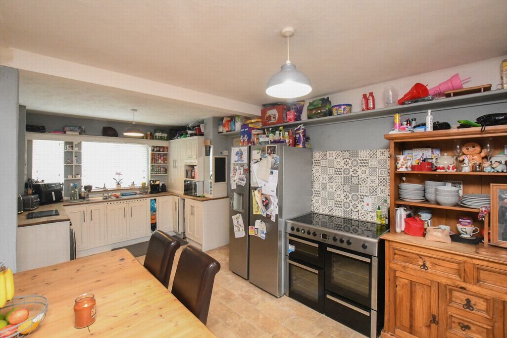 Property photo 2 of 16 Photo 7