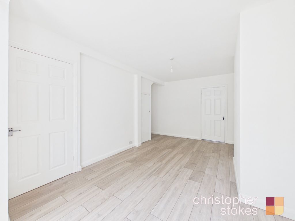 Property photo 3 of 15 5273032